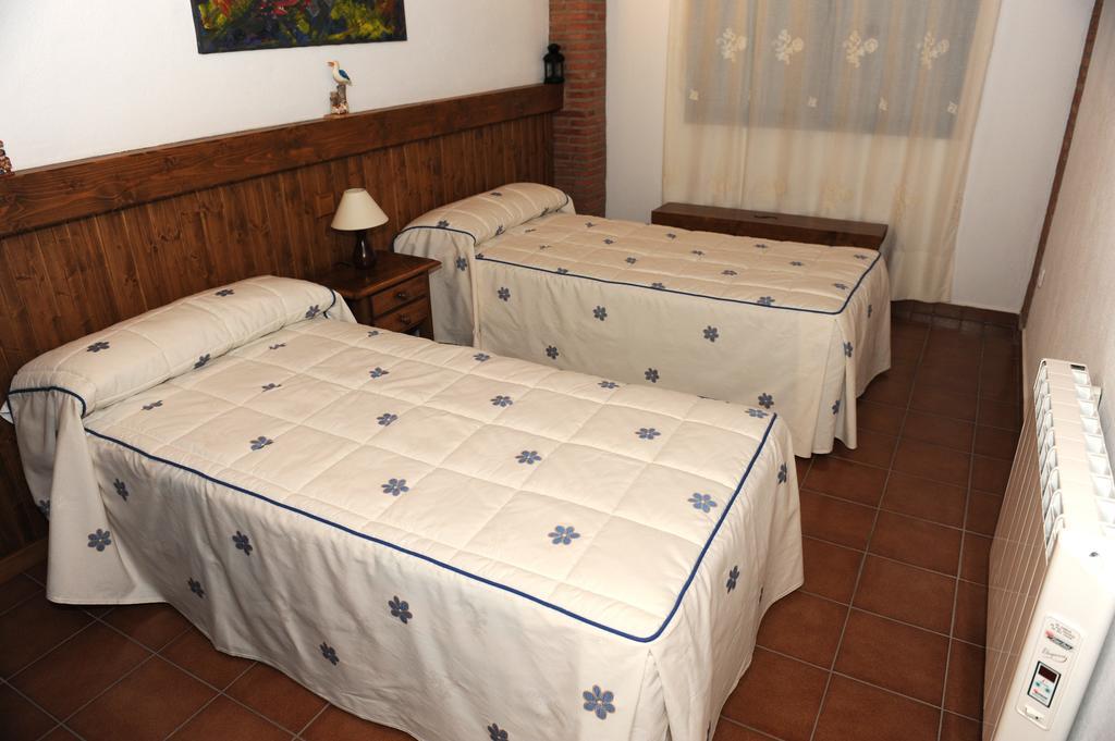 Apartamentos Rurales Monfraguee Torrejon el Rubio Bagian luar foto