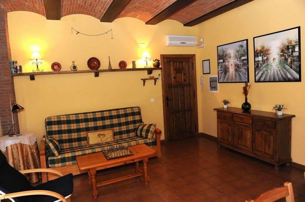Apartamentos Rurales Monfraguee Torrejon el Rubio Bagian luar foto