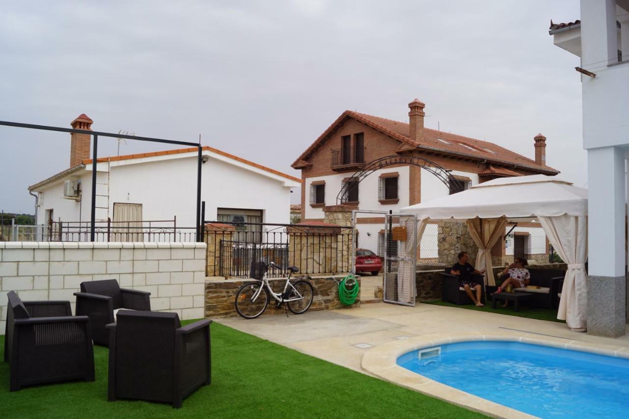 Apartamentos Rurales Monfraguee Torrejon el Rubio Bagian luar foto